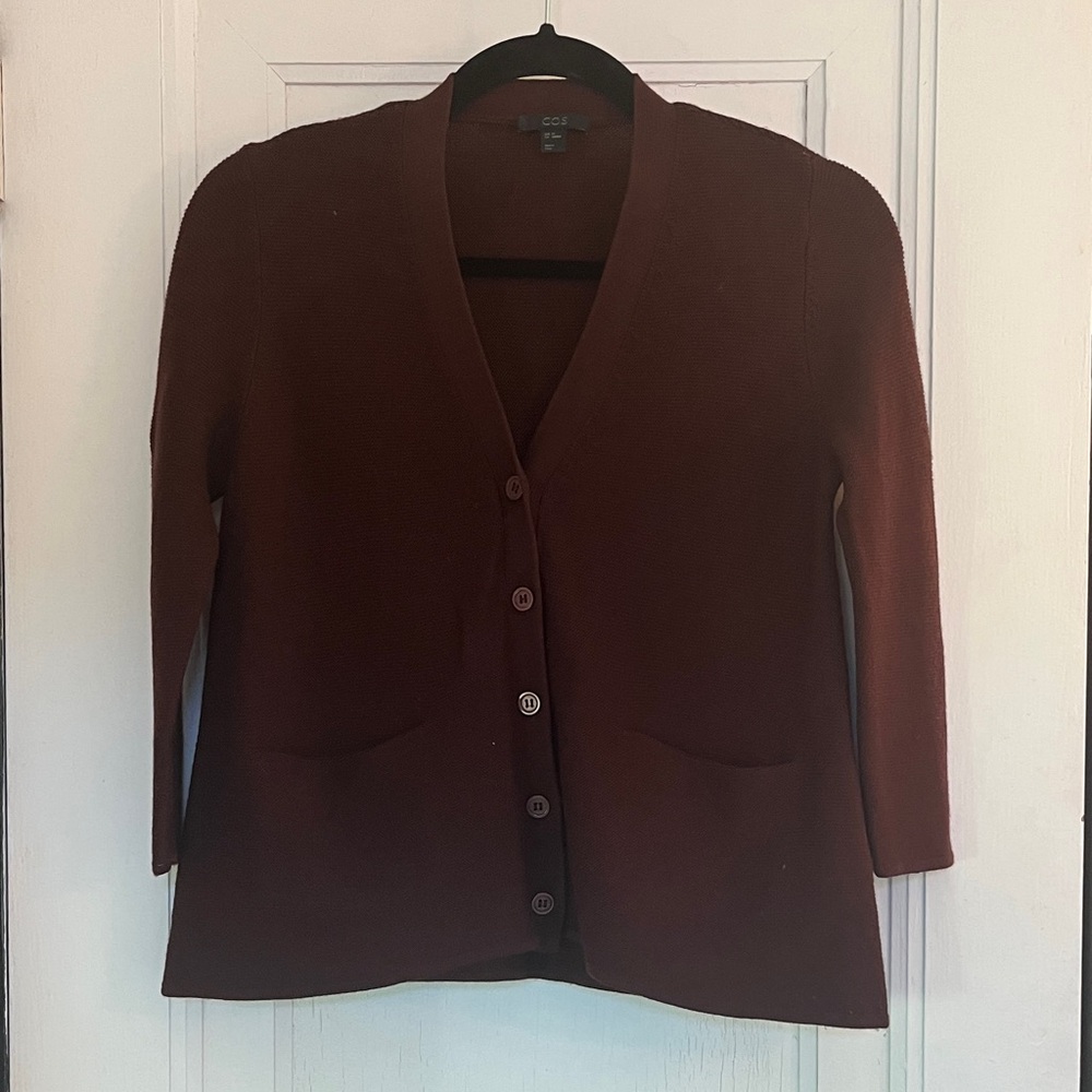 COS Merino Button-Up Boxy Cropped Cardigan Burgundy